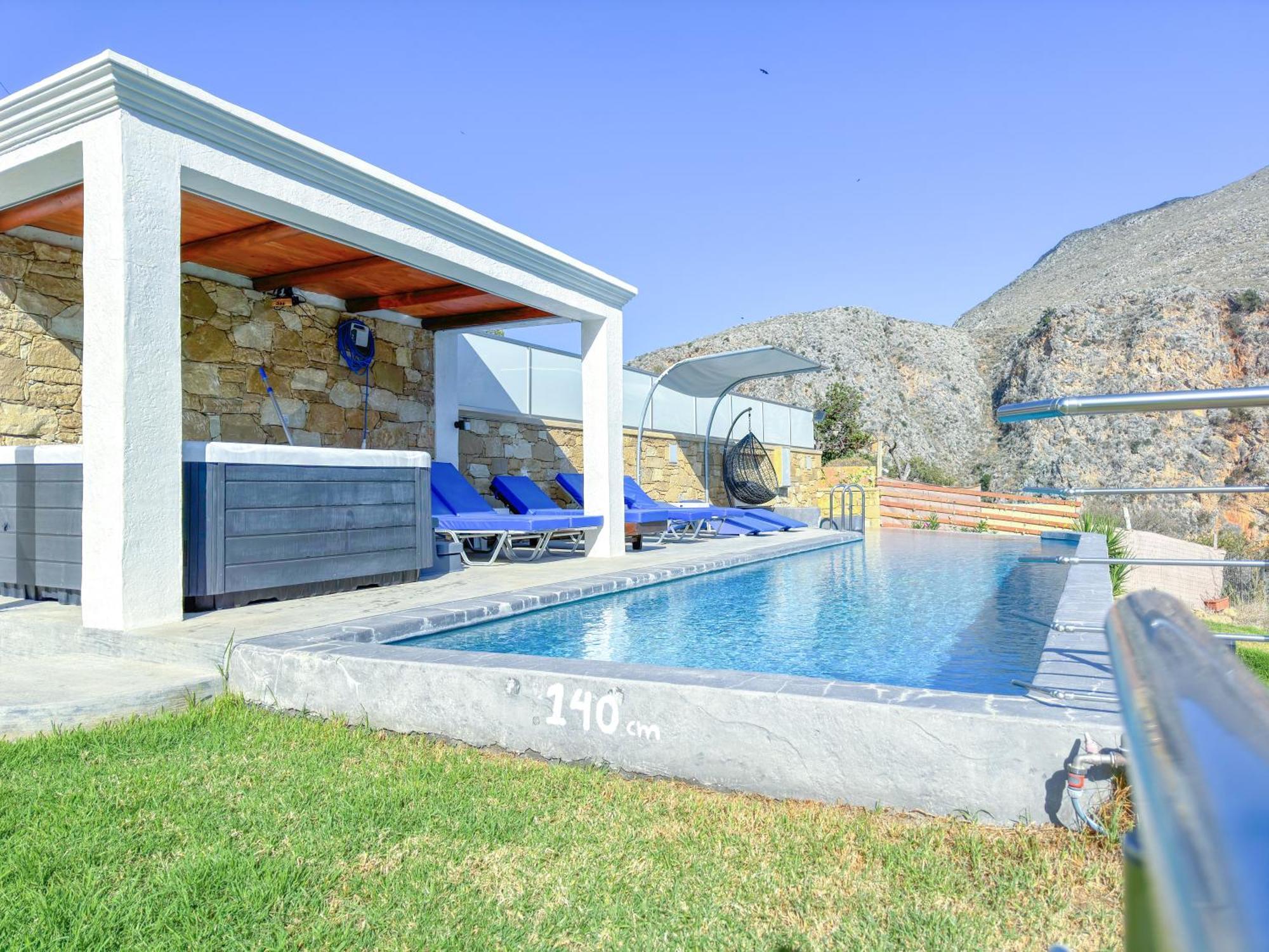 Heated Private Ozone Salt Pool, Jacuzzi, Cinema Inside & Outside, Ping Pong, Billiard, Ps5, Playground, Giant Chess, Giant Monopoly, Table Football, 3X Surround Sound - Villa Rokka Luxe Kíssamos Екстериор снимка