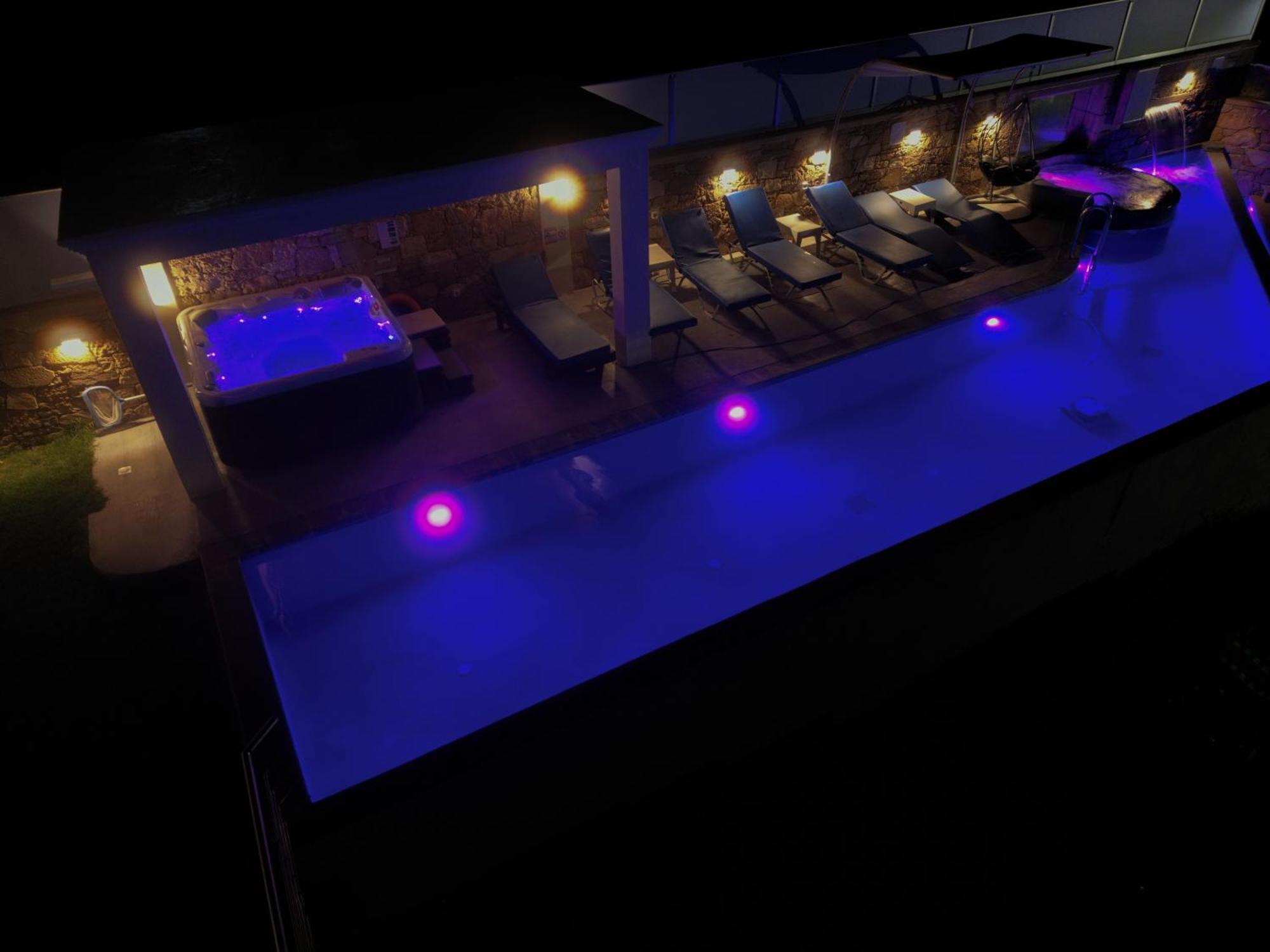 Heated Private Ozone Salt Pool, Jacuzzi, Cinema Inside & Outside, Ping Pong, Billiard, Ps5, Playground, Giant Chess, Giant Monopoly, Table Football, 3X Surround Sound - Villa Rokka Luxe Kíssamos Екстериор снимка