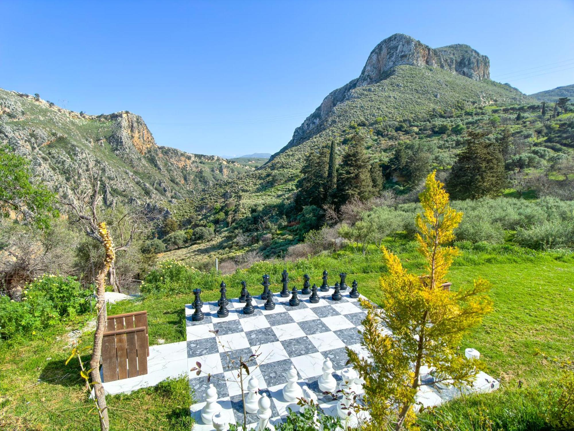Heated Private Ozone Salt Pool, Jacuzzi, Cinema Inside & Outside, Ping Pong, Billiard, Ps5, Playground, Giant Chess, Giant Monopoly, Table Football, 3X Surround Sound - Villa Rokka Luxe Kíssamos Екстериор снимка