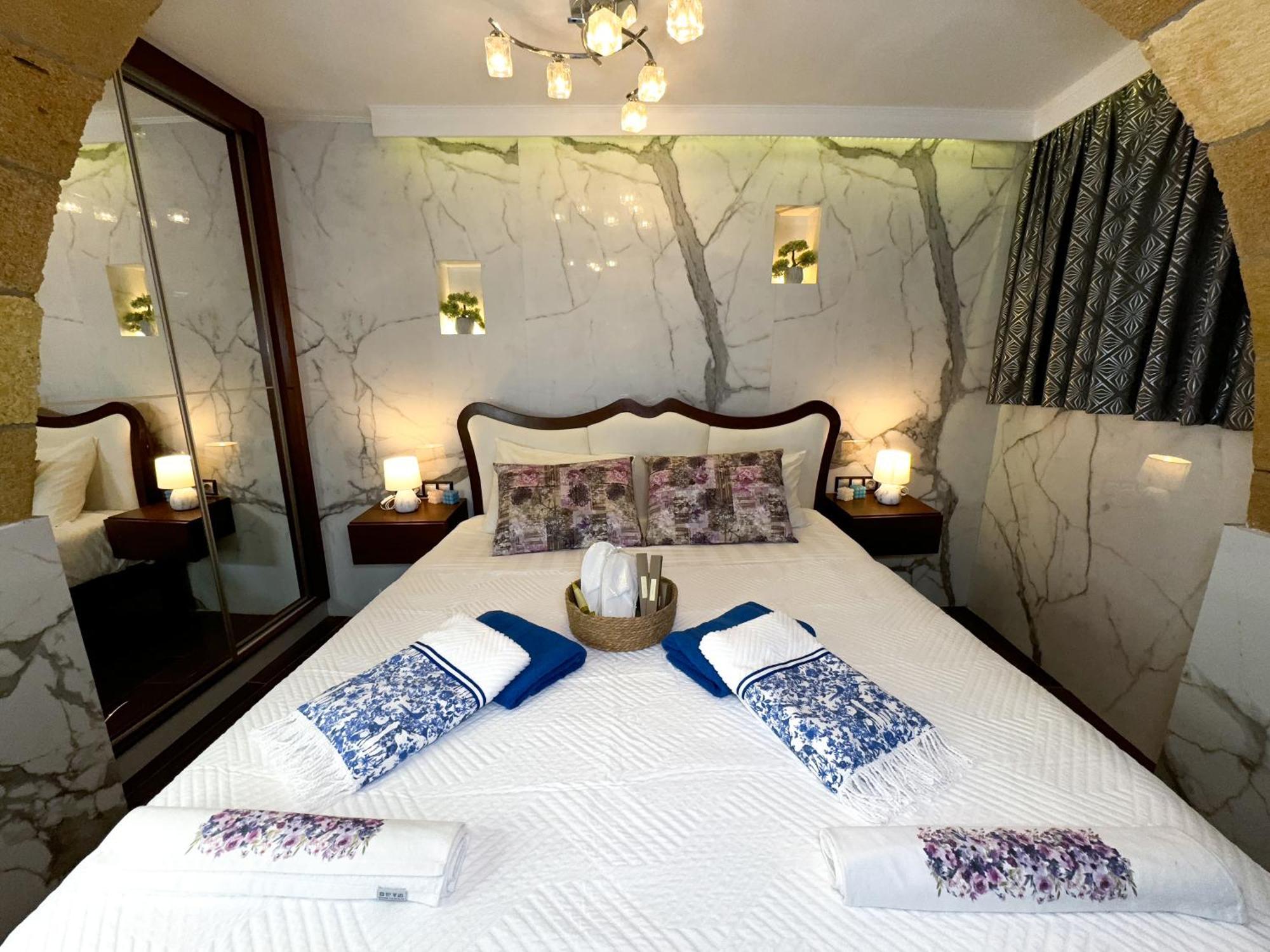 Heated Private Ozone Salt Pool, Jacuzzi, Cinema Inside & Outside, Ping Pong, Billiard, Ps5, Playground, Giant Chess, Giant Monopoly, Table Football, 3X Surround Sound - Villa Rokka Luxe Kíssamos Екстериор снимка