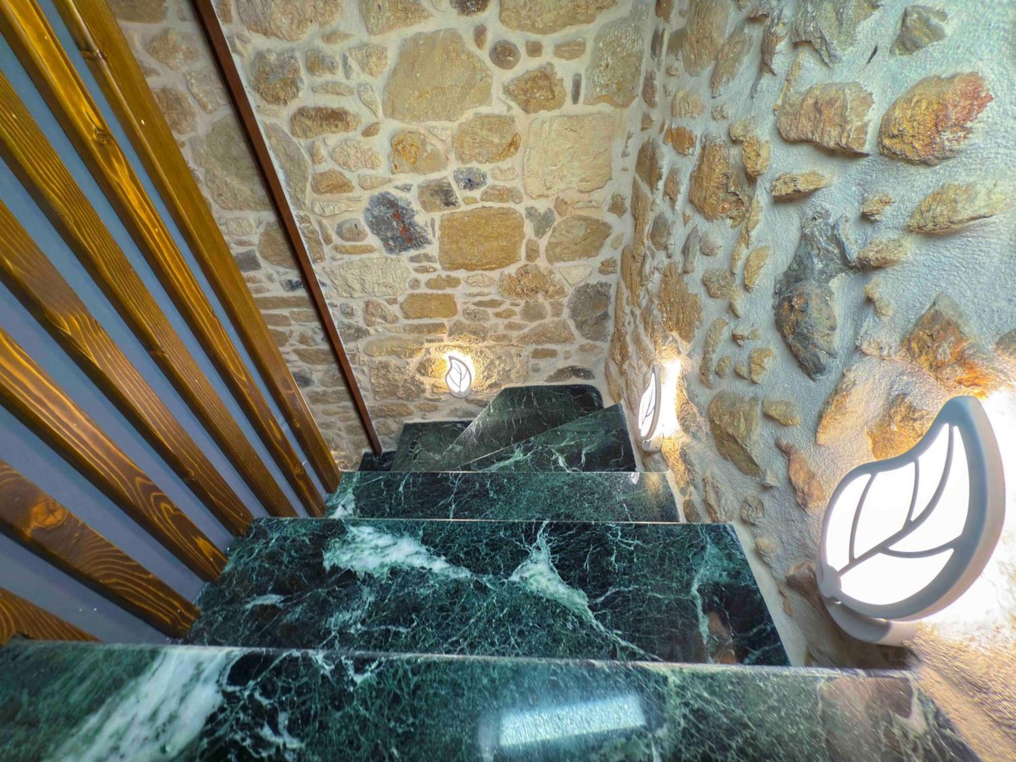 Heated Private Ozone Salt Pool, Jacuzzi, Cinema Inside & Outside, Ping Pong, Billiard, Ps5, Playground, Giant Chess, Giant Monopoly, Table Football, 3X Surround Sound - Villa Rokka Luxe Kíssamos Екстериор снимка