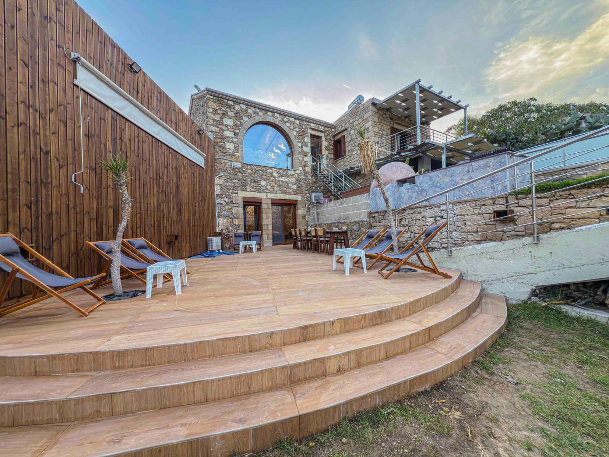 Heated Private Ozone Salt Pool, Jacuzzi, Cinema Inside & Outside, Ping Pong, Billiard, Ps5, Playground, Giant Chess, Giant Monopoly, Table Football, 3X Surround Sound - Villa Rokka Luxe Kíssamos Екстериор снимка