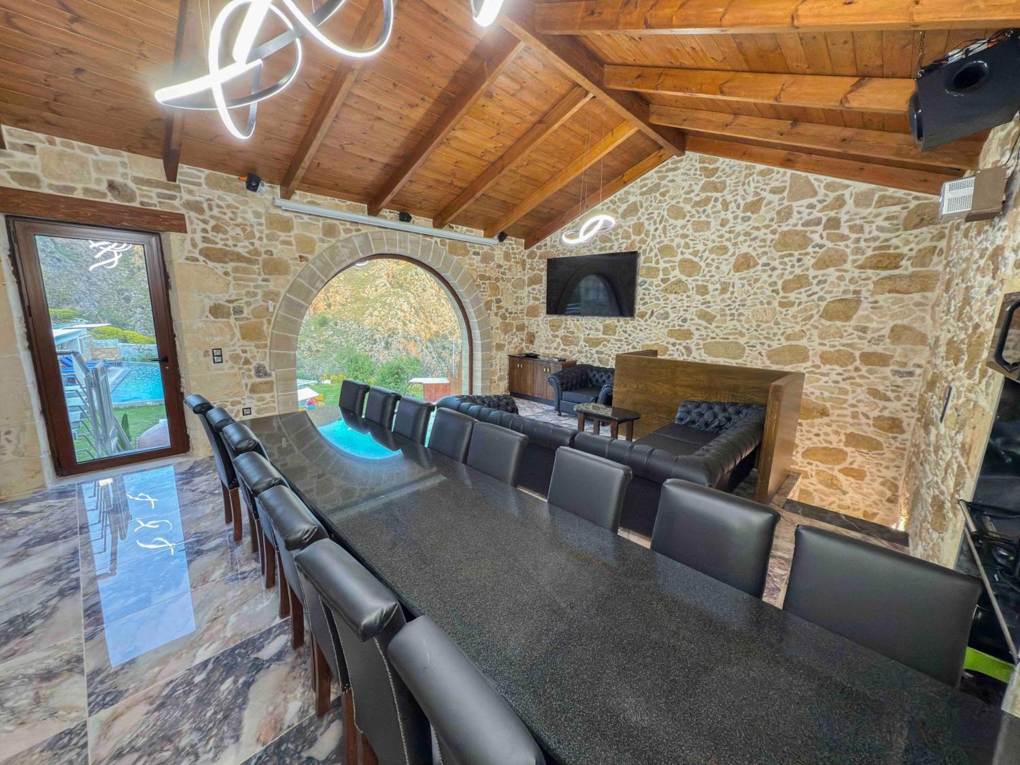 Heated Private Ozone Salt Pool, Jacuzzi, Cinema Inside & Outside, Ping Pong, Billiard, Ps5, Playground, Giant Chess, Giant Monopoly, Table Football, 3X Surround Sound - Villa Rokka Luxe Kíssamos Екстериор снимка