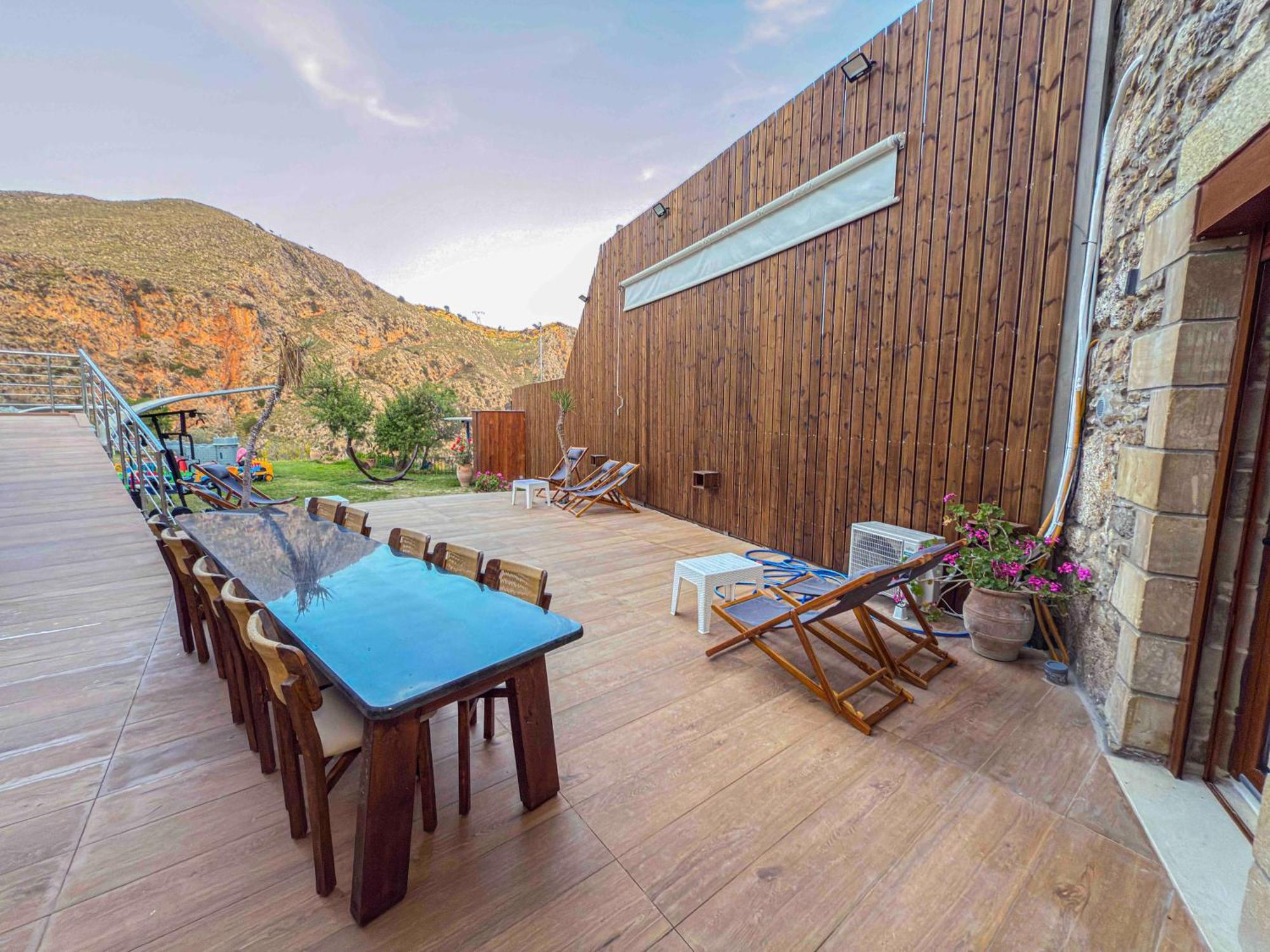 Heated Private Ozone Salt Pool, Jacuzzi, Cinema Inside & Outside, Ping Pong, Billiard, Ps5, Playground, Giant Chess, Giant Monopoly, Table Football, 3X Surround Sound - Villa Rokka Luxe Kíssamos Екстериор снимка